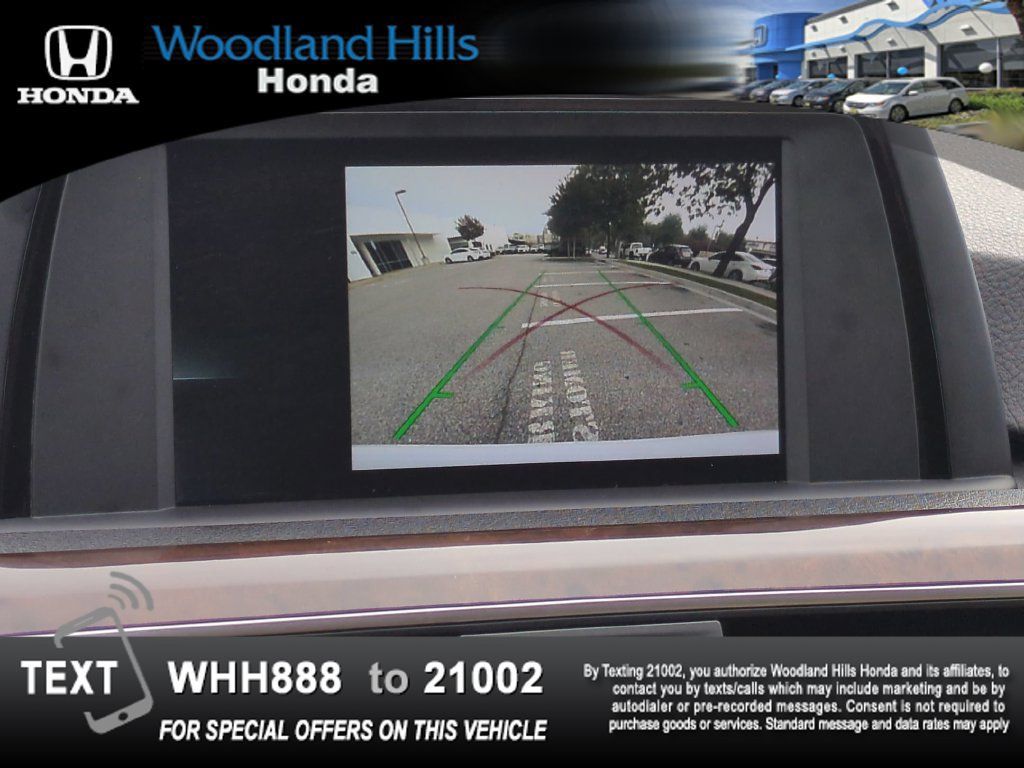 Used 2018 BMW 320i Sedan RWD image 16