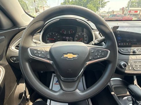 Used 2024 Chevrolet Malibu LT FWD image 18