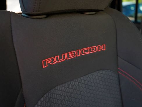 Used 2018 Jeep Wrangler Unlimited Rubicon AWD/4WD image 35