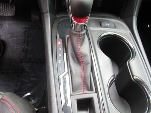 Certified 2022 Chevrolet Equinox RS w/ RS Leather Package FWD image 24