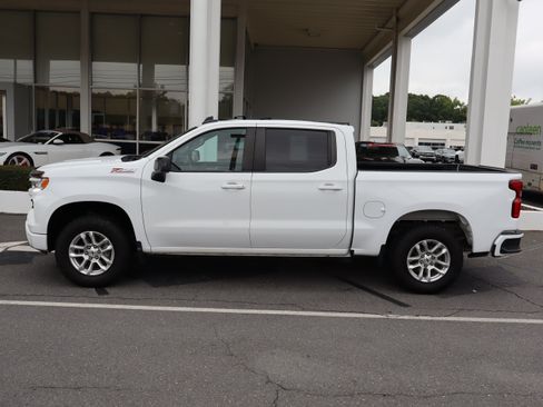 Used 2023 Chevrolet Silverado 1500 RST w/ Z71 Off-Road Package AWD/4WD image 7