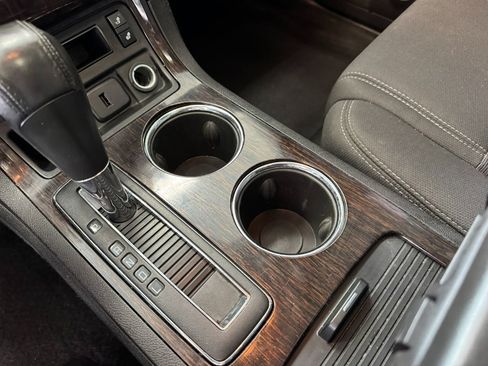 Used 2015 Chevrolet Traverse LT w/ Style and Technology Package image 33