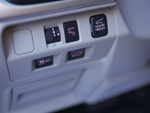 Used 2017 Subaru Forester 2.5i Limited w/ Popular Package #2 image 13