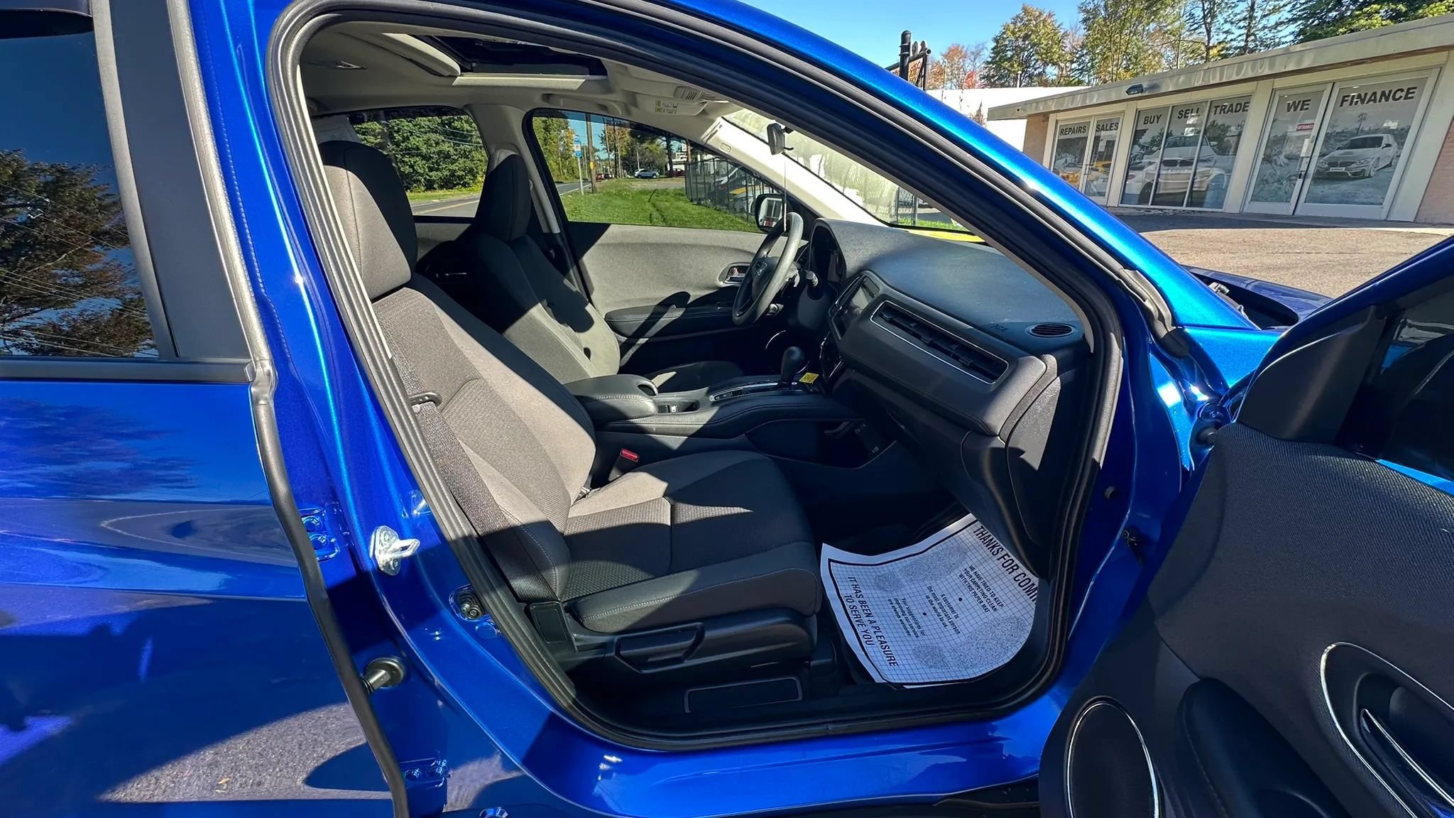 Used 2022 Honda HR-V EX image 36