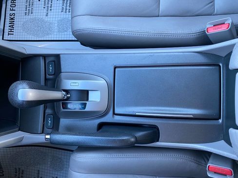 Used 2011 Honda Accord EX-L image 17