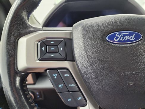 Used 2021 Ford F250 Lariat w/ Chrome Package image 15