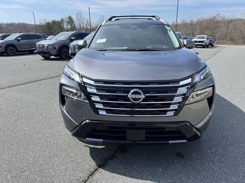 New 2026 Nissan Rogue Platinum image 8