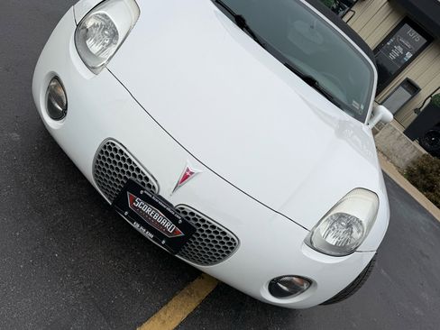 Used 2008 Pontiac Solstice Convertible w/ Preferred Package image 9