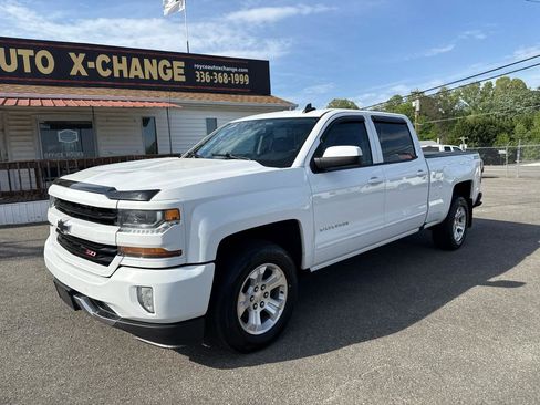Used 2018 Chevrolet Silverado 1500 LT w/ All Star Edition image 3