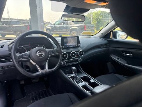 Used 2024 Nissan Sentra SV FWD image 27