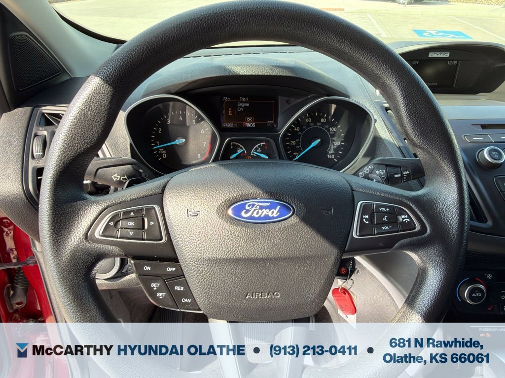 Used 2017 Ford Escape SE w/ SE Cold Weather Package AWD/4WD image 6