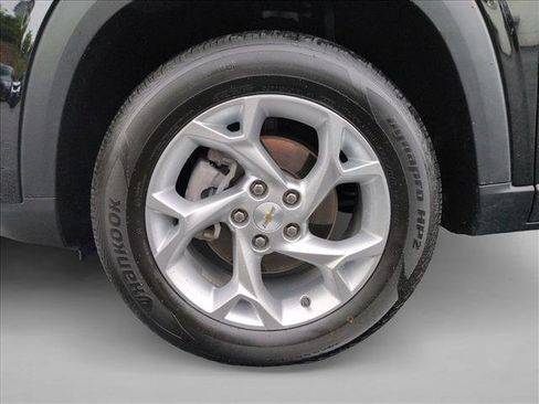 Certified 2024 Chevrolet Trax LS w/ LS Convenience Package FWD image 22