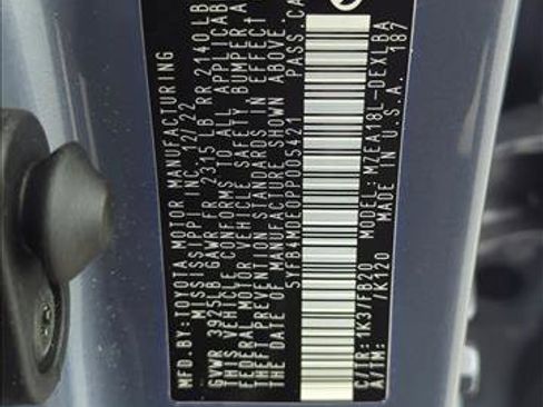 Used 2023 Toyota Corolla LE image 25