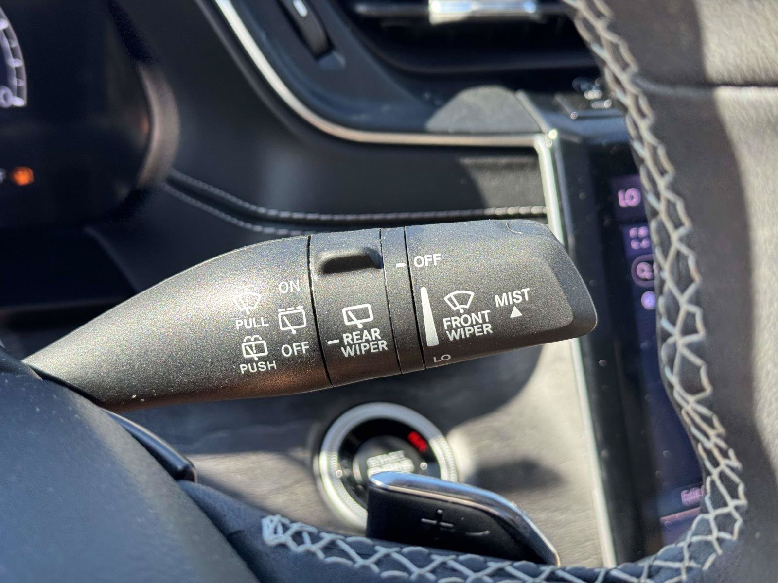 Used 2024 Jeep Grand Cherokee Limited AWD/4WD image 18