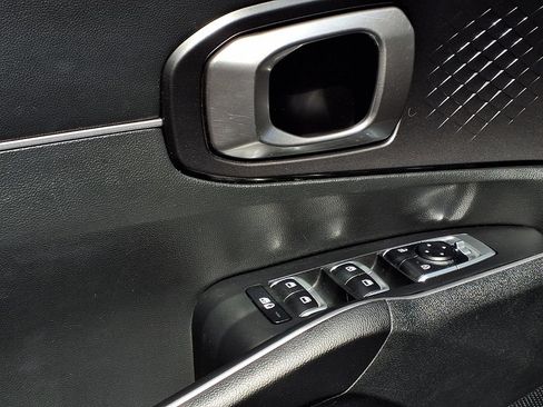 Used 2022 Kia Sorento S w/ Panoramic Sunroof Package FWD image 19