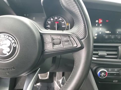 Used 2023 Alfa Romeo Giulia Ti AWD/4WD image 21