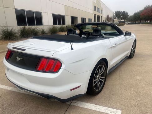 Used 2017 Ford Mustang Premium image 9