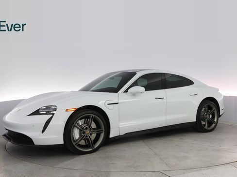 Used 2022 Porsche Taycan 4S image 15