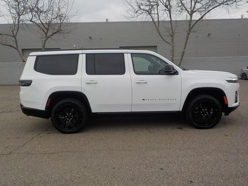 New 2026 Jeep Grand Wagoneer Limited image 2