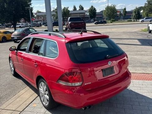 Used 2011 Volkswagen Jetta TDI FWD image 9