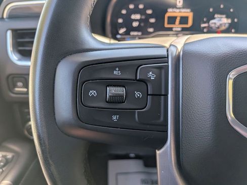 Used 2024 GMC Yukon SLT AWD/4WD image 19