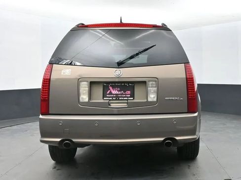 Used 2007 Cadillac SRX w/ Premium Seating Package image 8