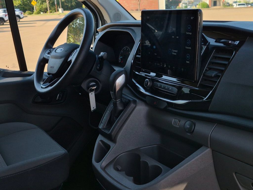 Used 2024 Ford Transit 350 XLT RWD image 27