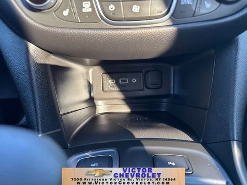 Used 2022 Chevrolet Equinox LT image 23