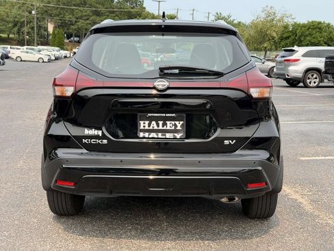 Used 2024 Nissan Kicks SV FWD image 20