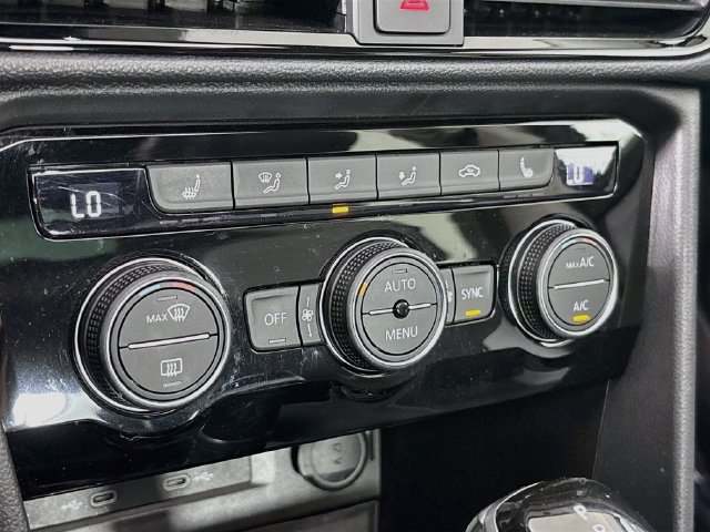 Certified 2023 Volkswagen Taos SEL AWD/4WD image 17
