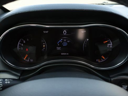 Used 2022 Jeep Grand Cherokee Limited image 16