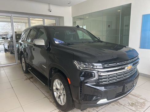 Used 2022 Chevrolet Tahoe Premier w/ Premium Package image 19