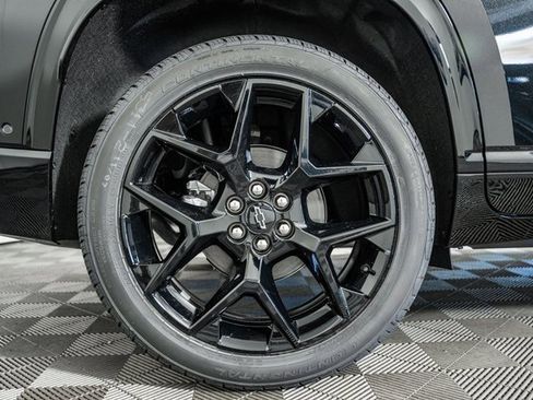 New 2026 Chevrolet Traverse RS w/ LPO, Floor Liner Package image 22