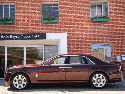 Used 2013 Rolls-Royce Ghost RWD image 3