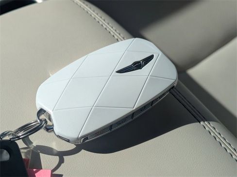 Used 2026 Genesis GV70 2.5T Select image 31