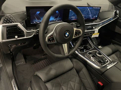 Used 2026 BMW X7 xDrive40i w/ M Sport Package image 7