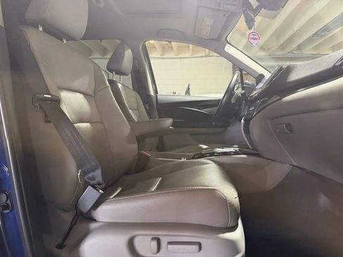 Used 2017 Honda Pilot Touring image 10