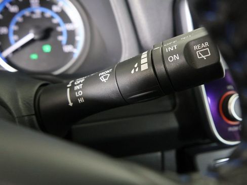 Used 2021 Nissan Leaf SV w/ SV Technology Package image 28