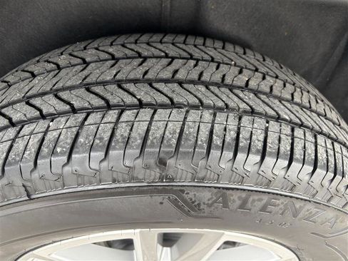 Used 2023 Chevrolet Traverse LT w/ LPO, Floor Liner Package AWD/4WD image 6