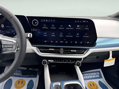 New 2026 Chevrolet Equinox EV LT AWD/4WD image 16