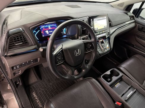 Used 2023 Honda Odyssey Elite image 4