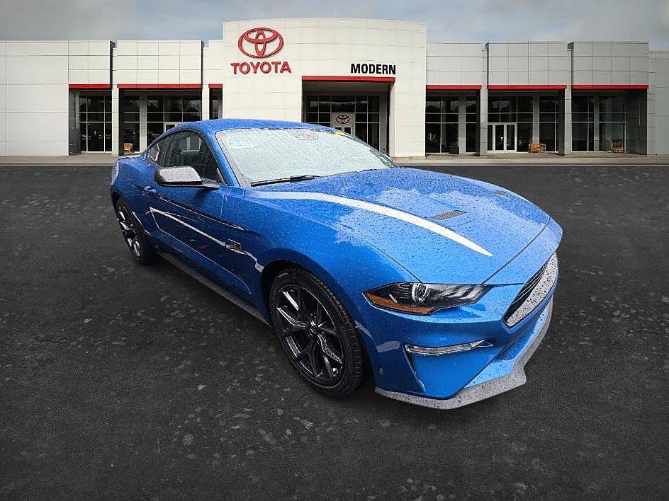 Used 2020 Ford Mustang Premium w/ 2.3L High Performance Package RWD image 17