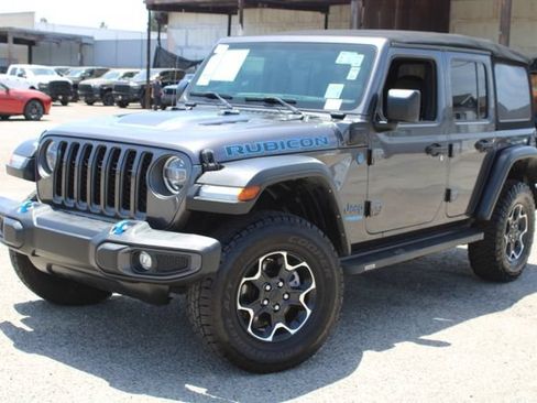 Used 2022 Jeep Wrangler Unlimited Rubicon 4xe w/ Cold Weather Group AWD/4WD image 14