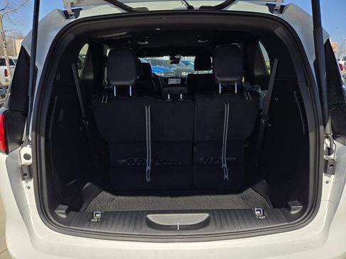 New 2026 Chrysler Voyager LX FWD image 9