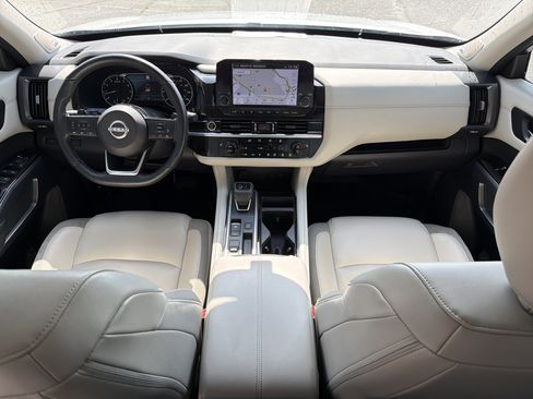 Used 2023 Nissan Pathfinder SL w/ SL Premium Package image 27