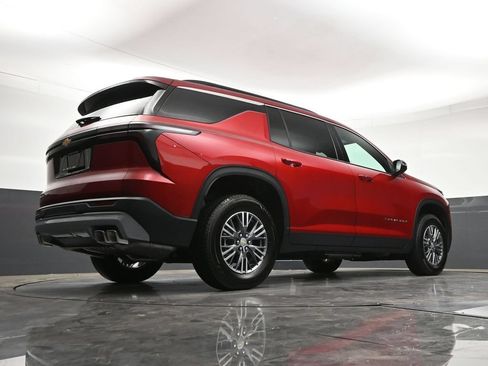 Certified 2026 Chevrolet Traverse LT w/ Driver Confidence Package AWD/4WD image 28