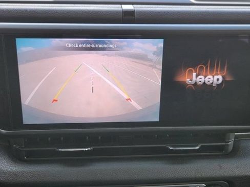 Used 2025 Jeep Wrangler Unlimited Sport AWD/4WD image 16
