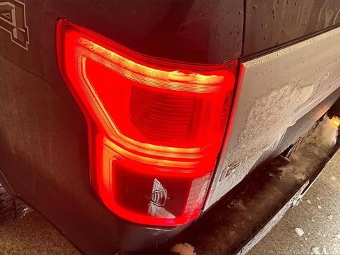 Used 2019 Ford F150 Platinum w/ Technology Package image 24