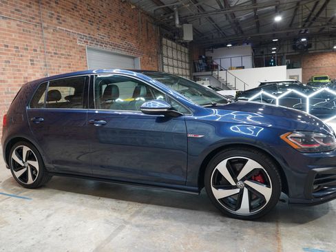 Used 2018 Volkswagen GTI SE w/ SE Leather Package image 2