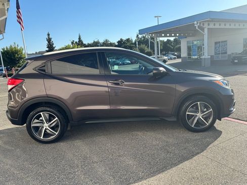 Used 2021 Honda HR-V EX image 4